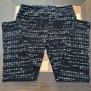 LuLaRoe TC womens leggings black with white arrows or Christmas trees. Unicorn.